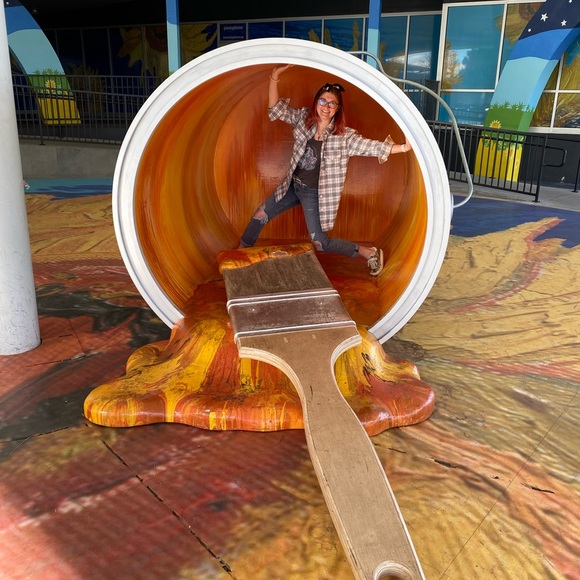 Meet your Posher, April - Picture 6 of 12